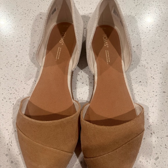 Shoes - Picture 6 of 7